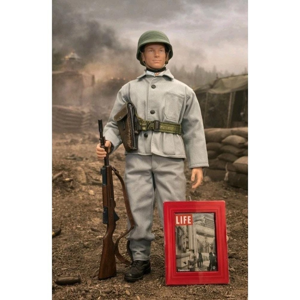 GI Joe LIFE Magazine‎ Battle of Okinawa WWII 12" Figure CIB Hasbro
